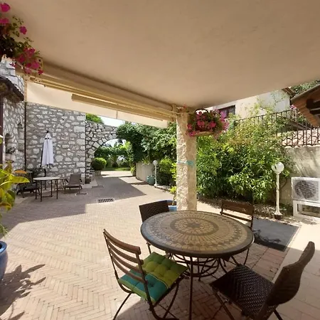 Front With Patio Near Airport Cagnes-sur-Mer